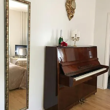 Romanttinen Retrokaksio Apartamento *